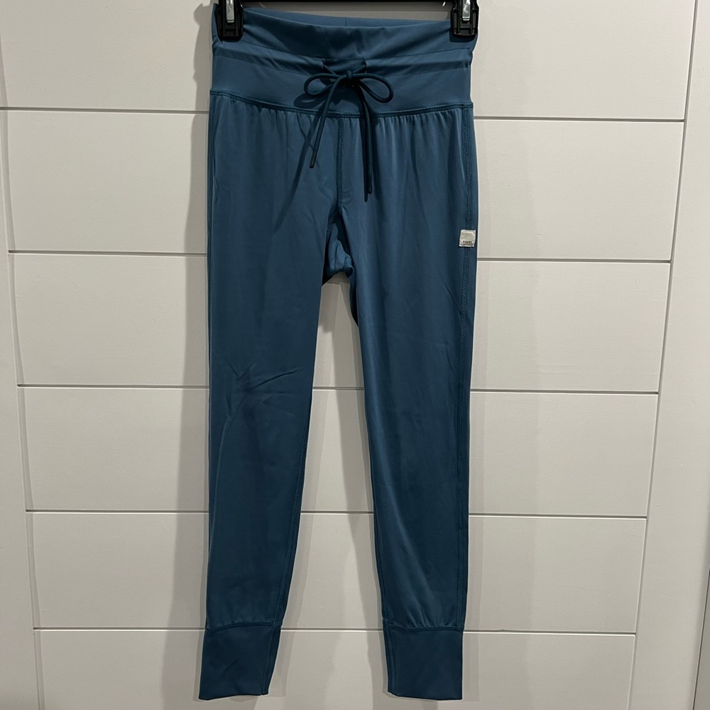 Vuori ocean blue daily legging